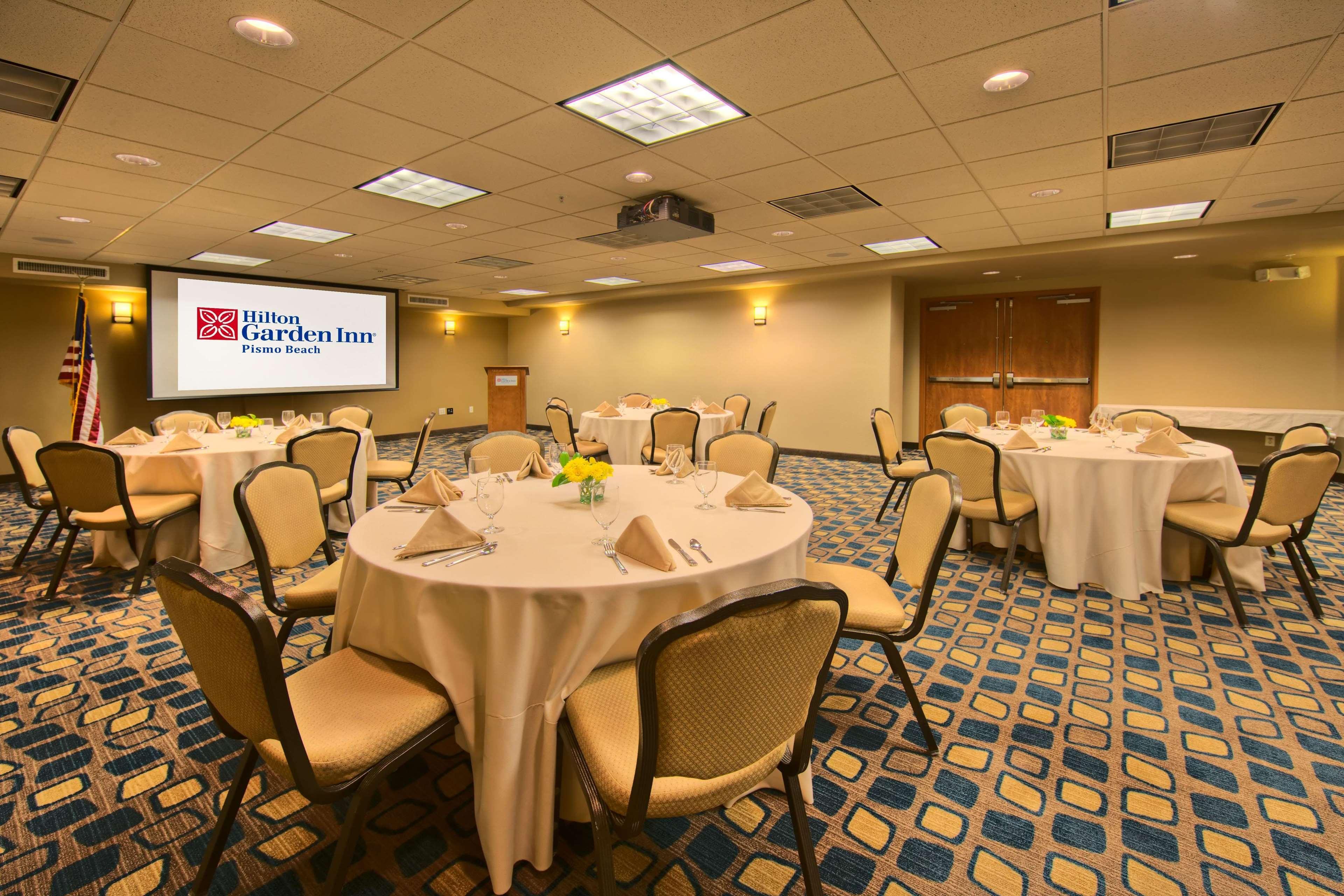 Hilton Garden Inn San Luis Obispo/Pismo Beach Restaurant photo