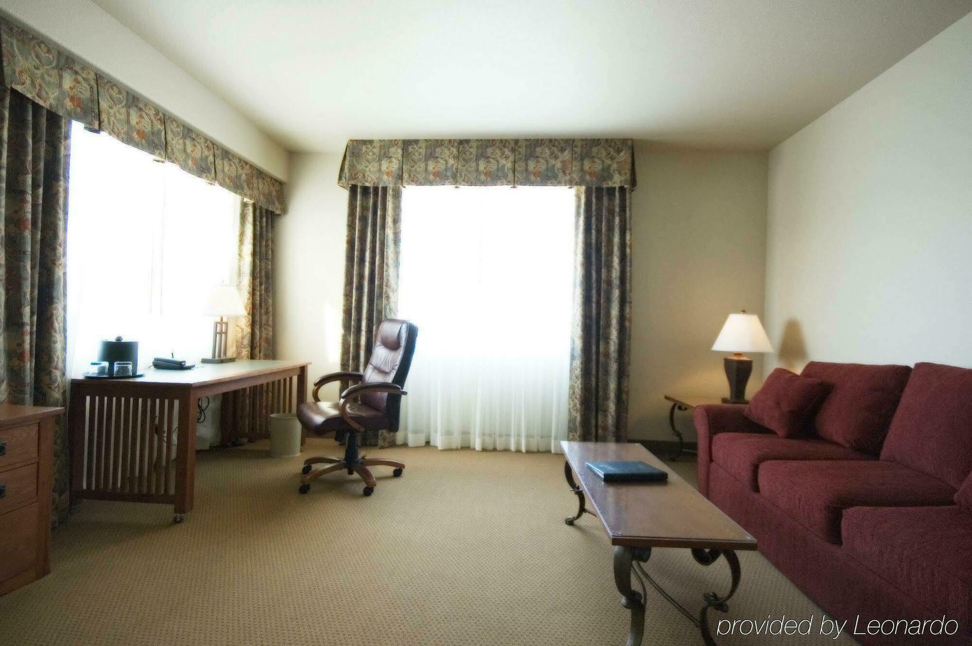 Hilton Garden Inn San Luis Obispo/Pismo Beach Room photo